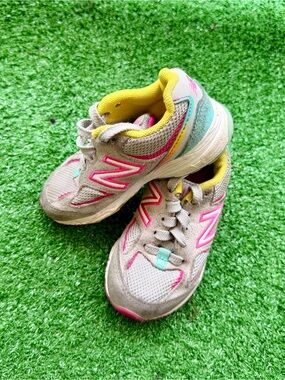 New Balance 888v2 Girls Toddler Sneakers Shoes | US size 6